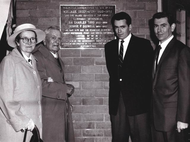 Cérémonie de remise des plaques en famille